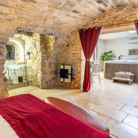 Chambre D'Hote Romantique Avec Spa Privatif Domaine Les Nuits Envoutees - Vezenobres Exterior photo