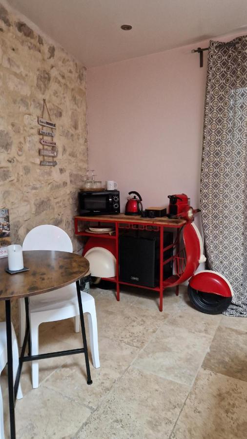 Chambre D'Hote Romantique Avec Spa Privatif Domaine Les Nuits Envoutees - Vezenobres Exterior photo